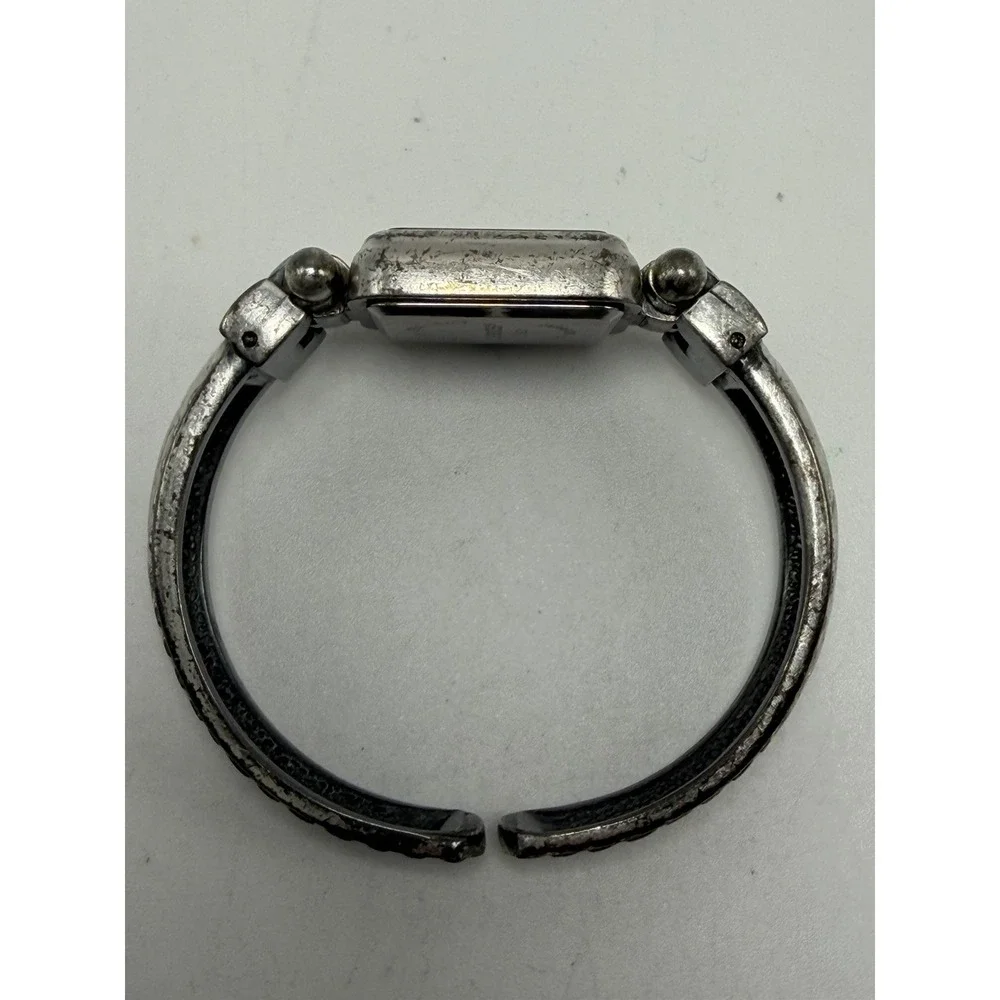 Chico's CH-201 Ladies Cuff Watch New Battery 25MM 6